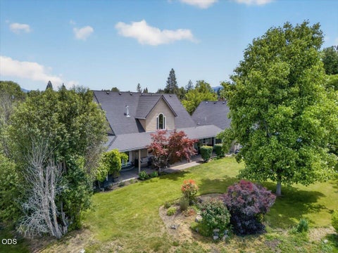 Tiny photo for 1760 Minear Road, Medford, OR 97501 (MLS # 220222750)