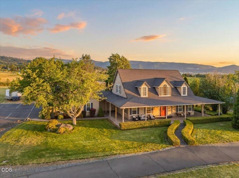Photo of 1760 Minear Road, Medford, OR 97501 (MLS # 220222750)
