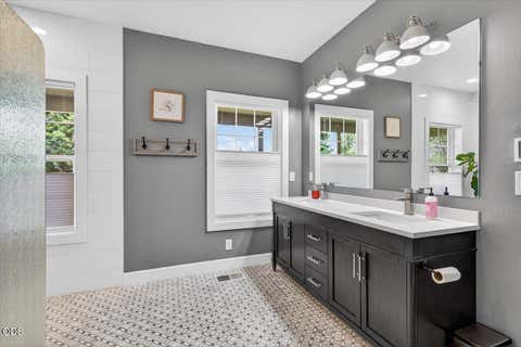 Tiny photo for 1760 Minear Road, Medford, OR 97501 (MLS # 220222750)