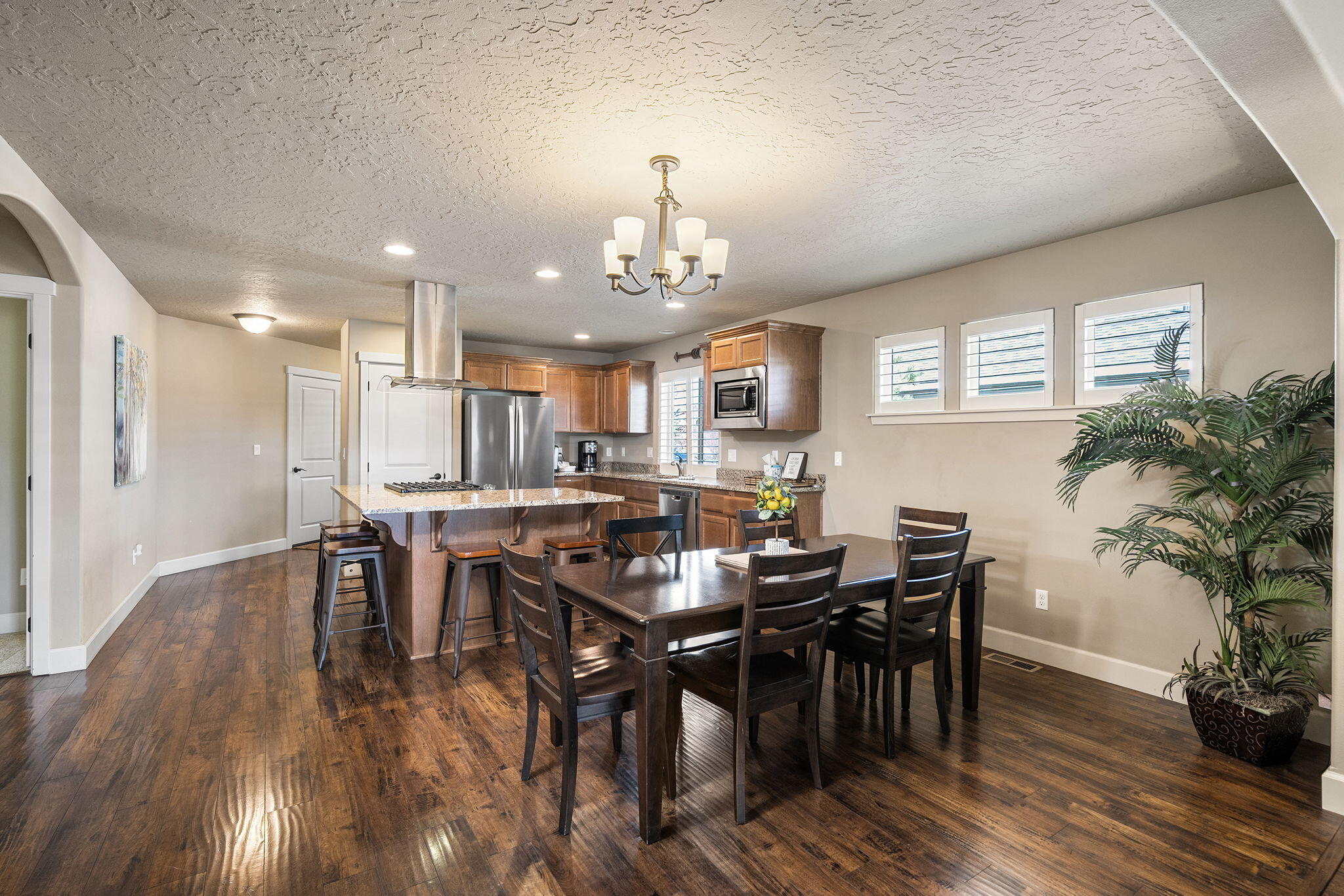 Rooster Rock - Residential