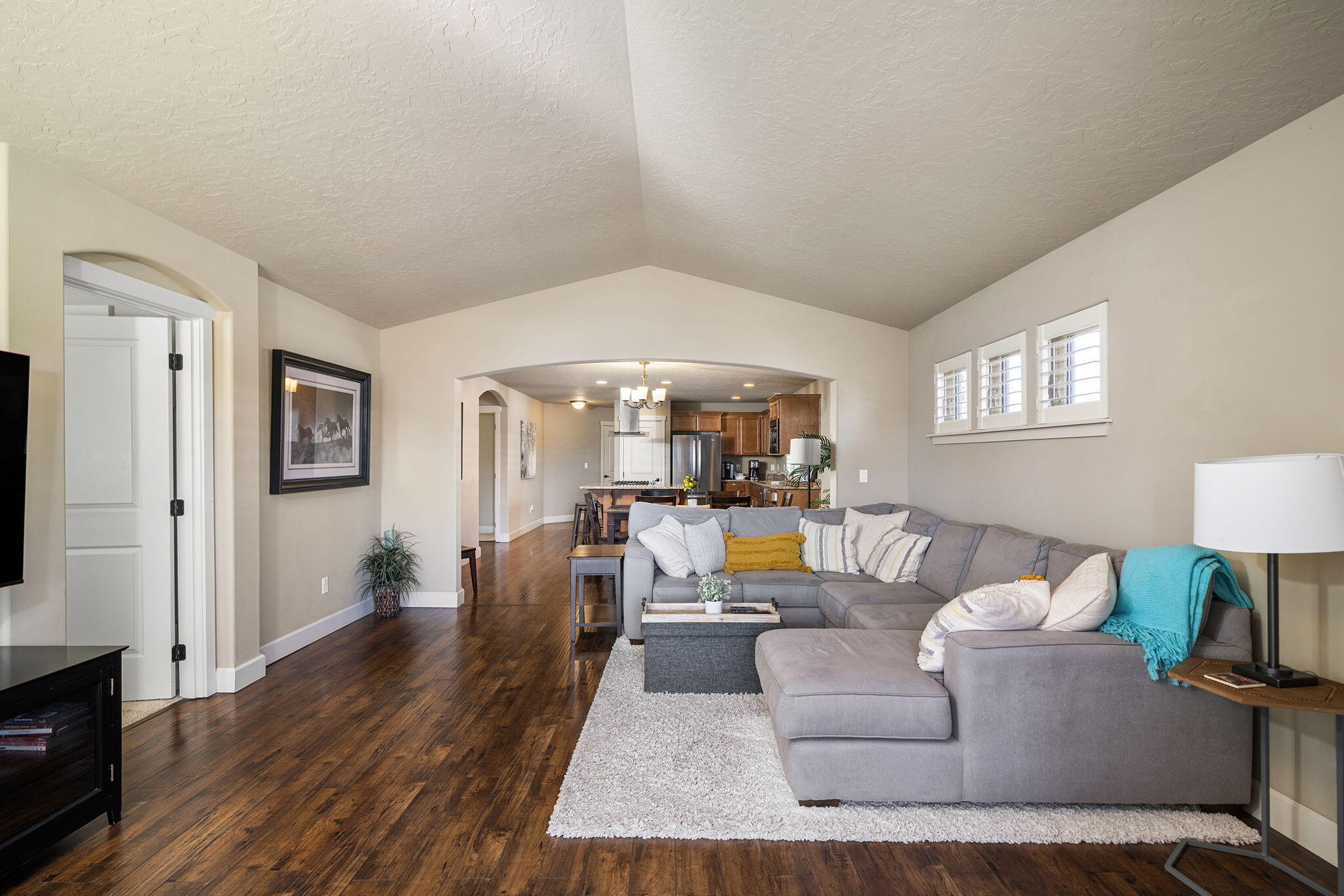 Rooster Rock - Residential