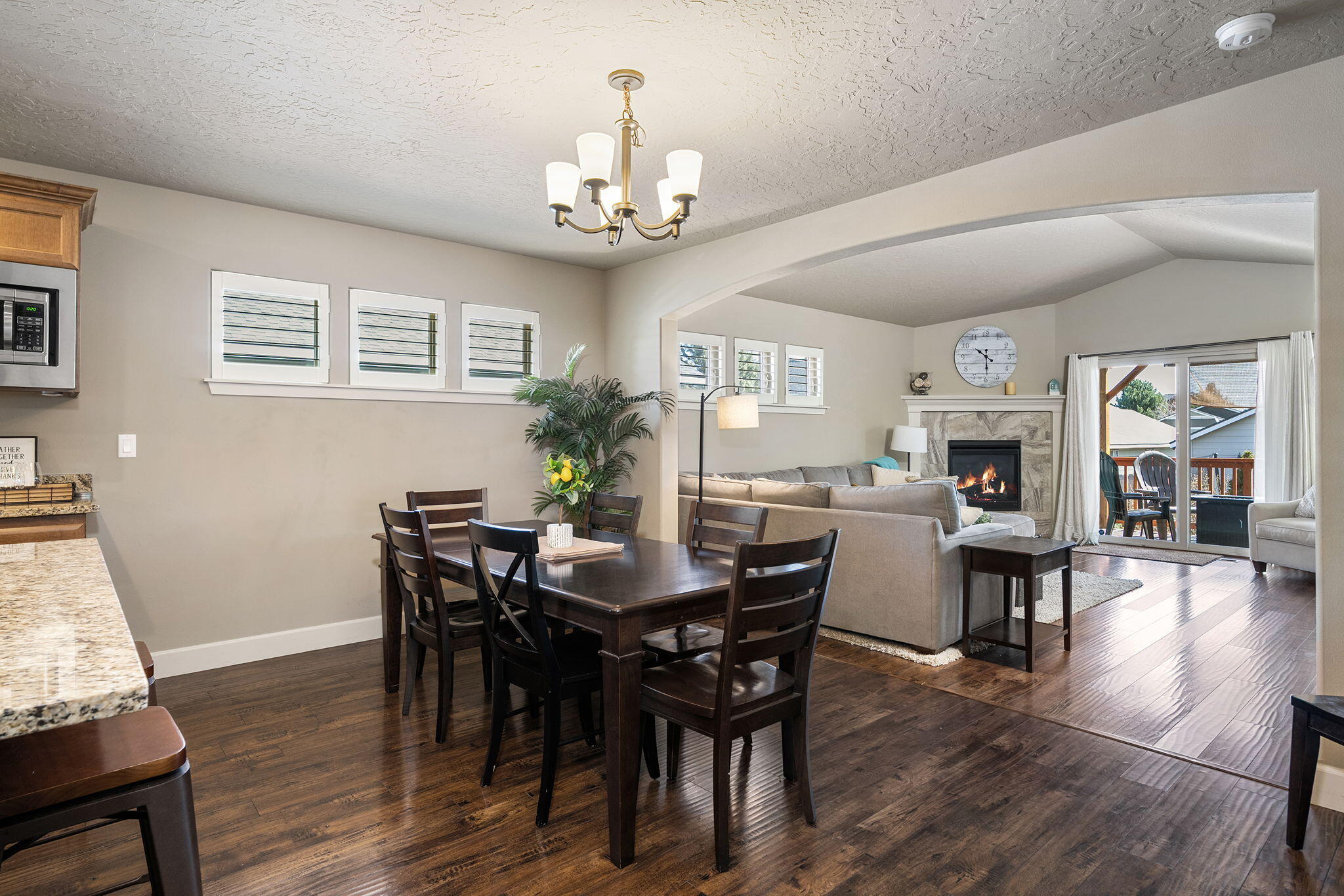 Rooster Rock - Residential