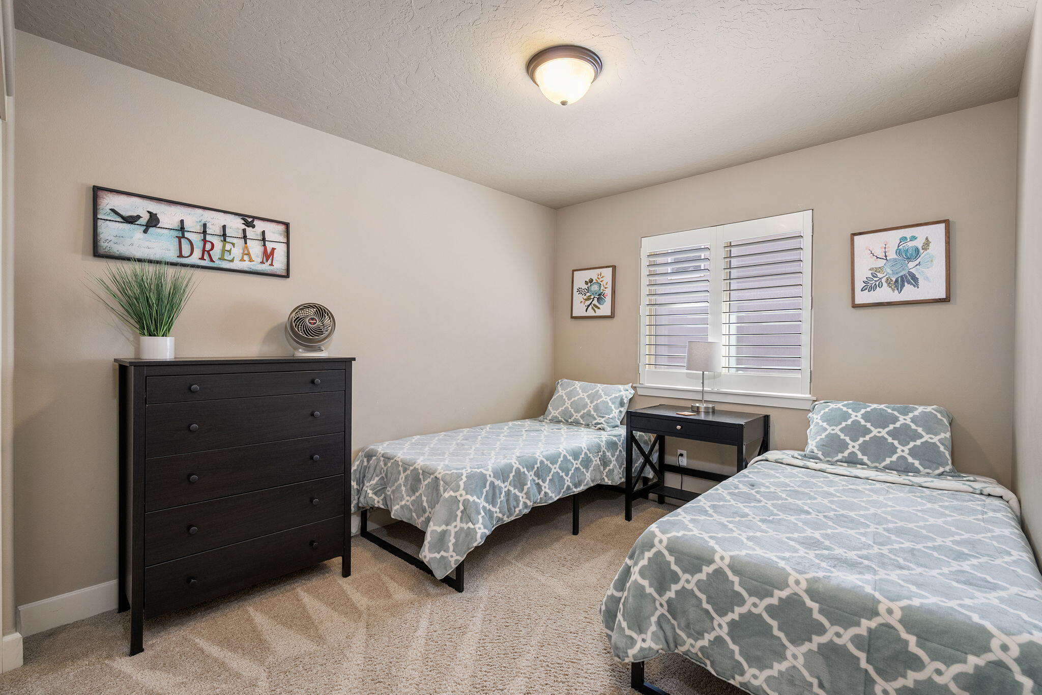 Rooster Rock - Residential