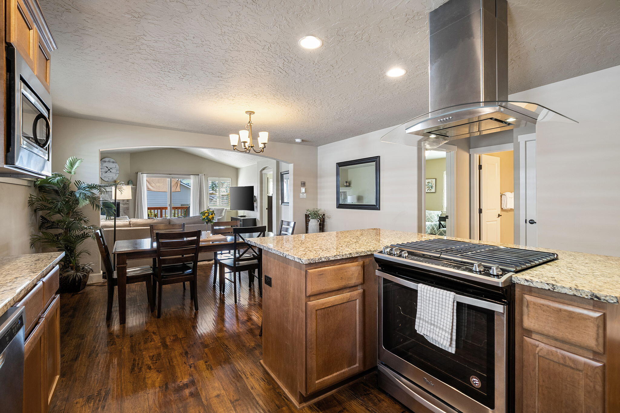 Rooster Rock - Residential