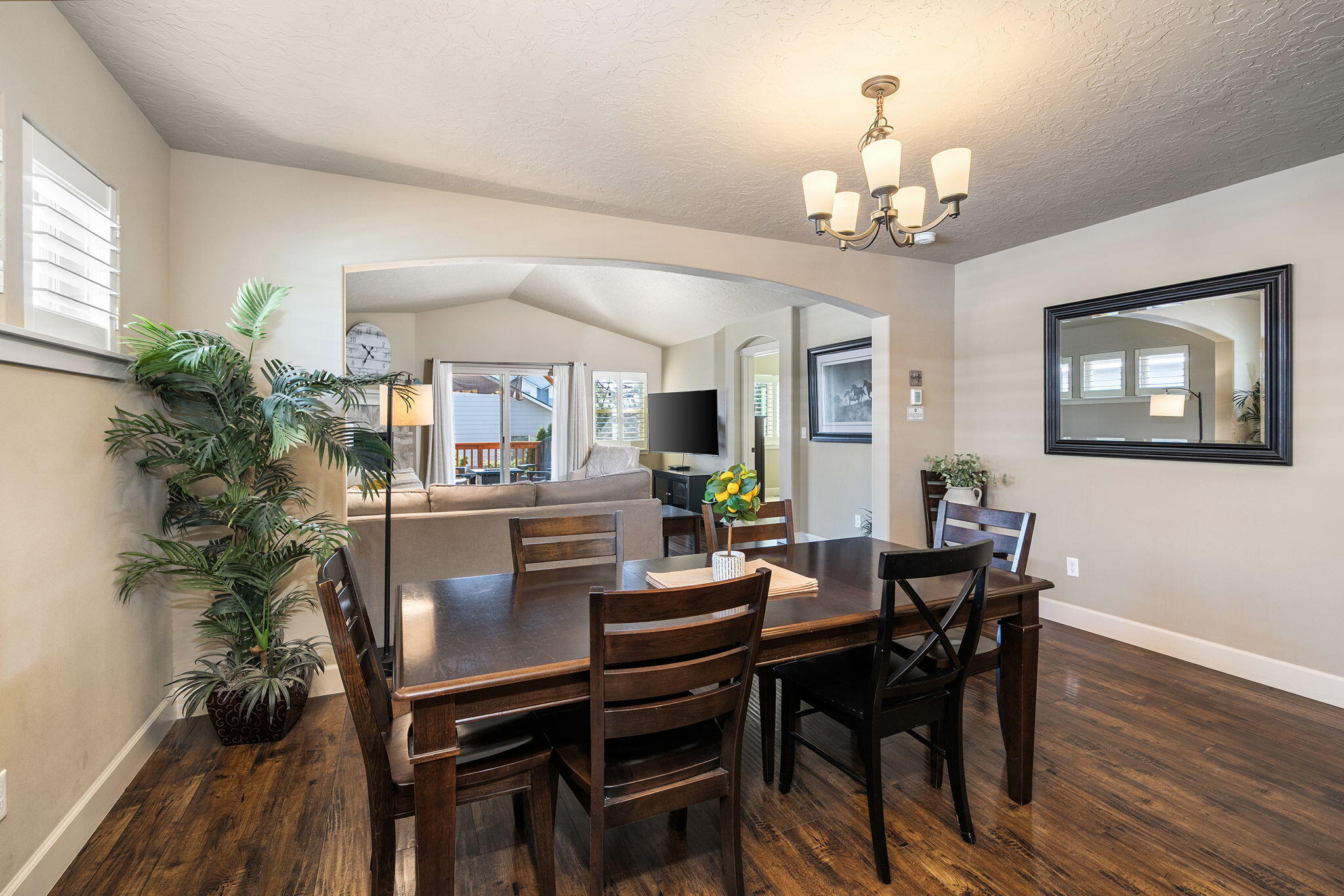 Rooster Rock - Residential