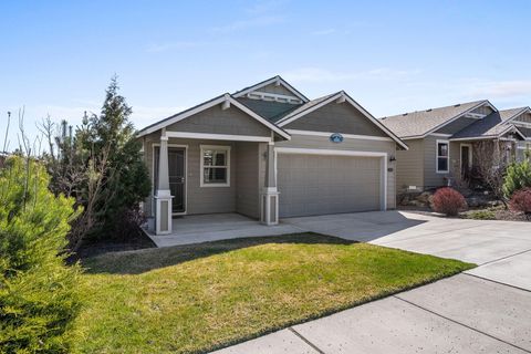 3172 NE Delmas Street Bend OR 97701