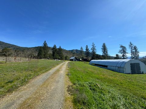 Tiny photo for 541 Board Shanty Road, Grants Pass, OR 97527 (MLS # 220217115)
