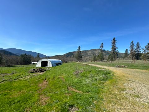 Tiny photo for 541 Board Shanty Road, Grants Pass, OR 97527 (MLS # 220217115)