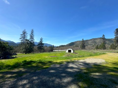 Tiny photo for 541 Board Shanty Road, Grants Pass, OR 97527 (MLS # 220217115)