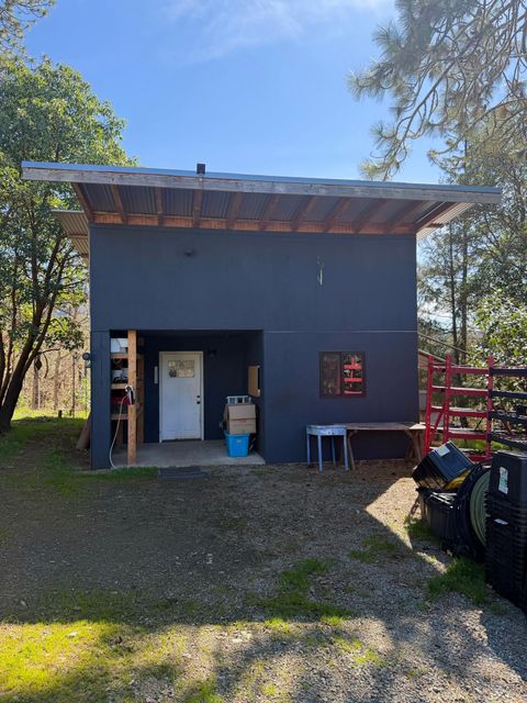 Tiny photo for 541 Board Shanty Road, Grants Pass, OR 97527 (MLS # 220217115)