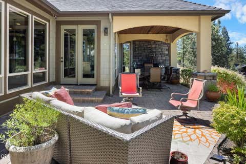 Tiny photo for 19151 Mount Shasta Court, Bend, OR 97703 (MLS # 220227399)
