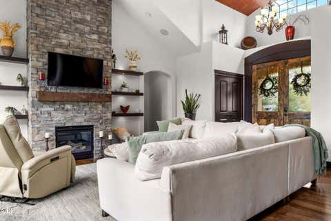 Tiny photo for 19151 Mount Shasta Court, Bend, OR 97703 (MLS # 220227399)