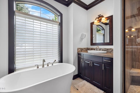 Tiny photo for 19151 Mount Shasta Court, Bend, OR 97703 (MLS # 220227399)