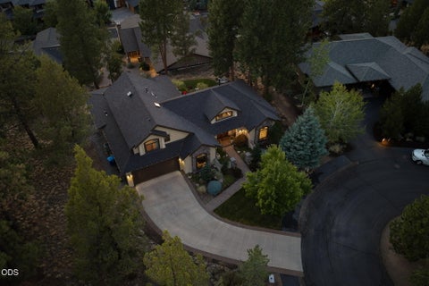 Tiny photo for 19151 Mount Shasta Court, Bend, OR 97703 (MLS # 220227399)