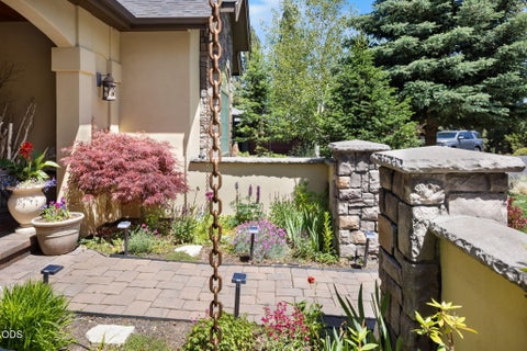 Tiny photo for 19151 Mount Shasta Court, Bend, OR 97703 (MLS # 220227399)