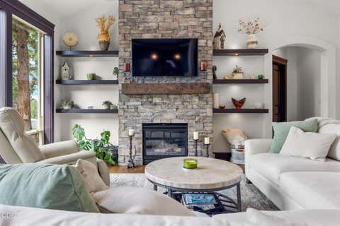 Tiny photo for 19151 Mount Shasta Court, Bend, OR 97703 (MLS # 220227399)