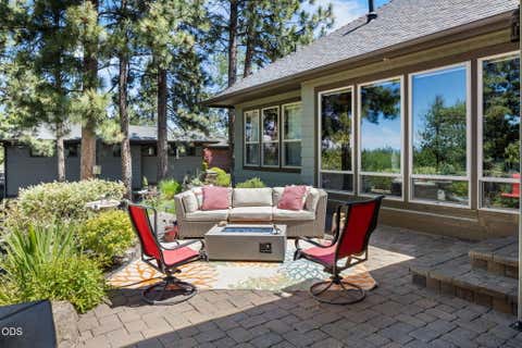 Tiny photo for 19151 Mount Shasta Court, Bend, OR 97703 (MLS # 220227399)