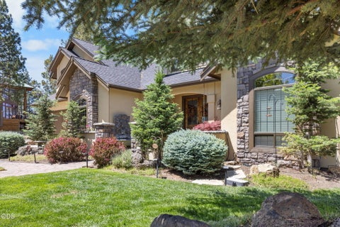 Tiny photo for 19151 Mount Shasta Court, Bend, OR 97703 (MLS # 220227399)