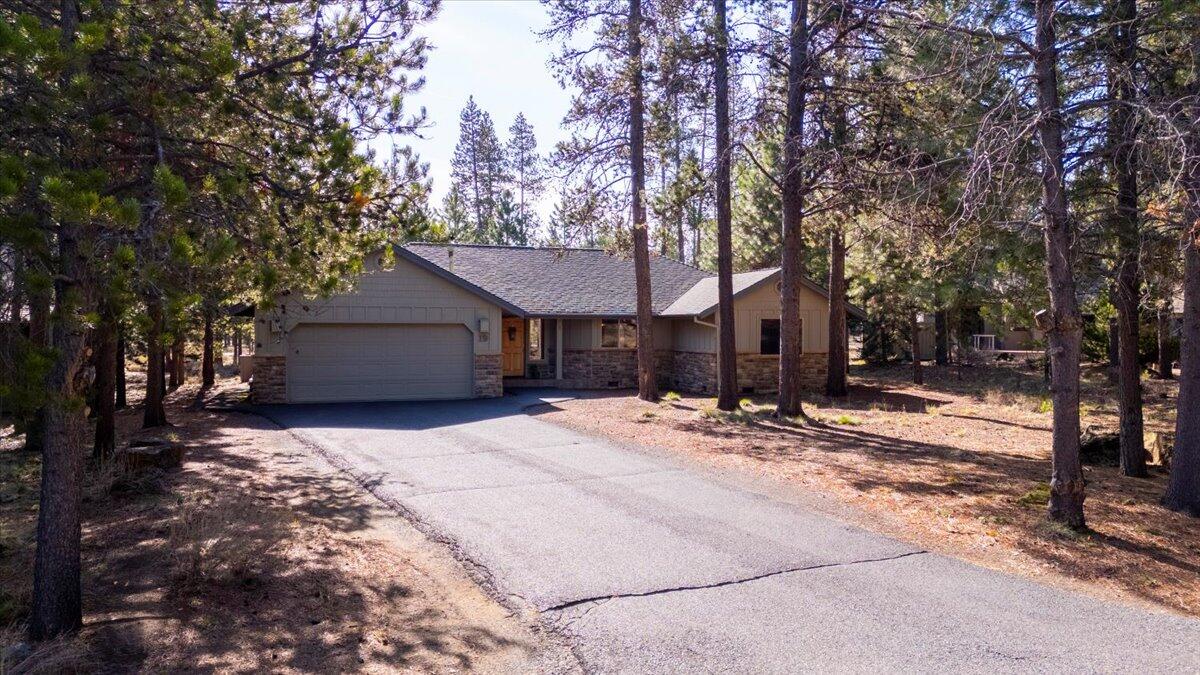 57679 Poplar Lane