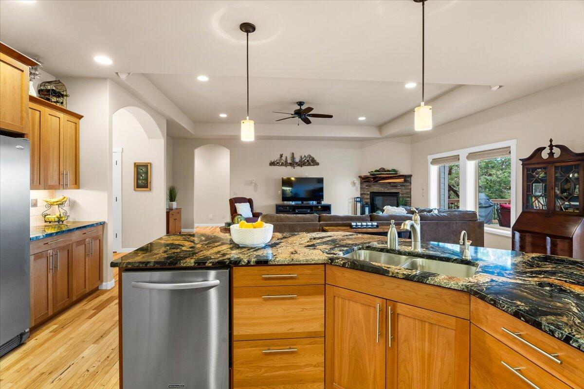 Eagle Crest - Residential