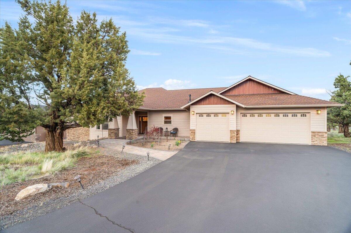 Eagle Crest - Residential