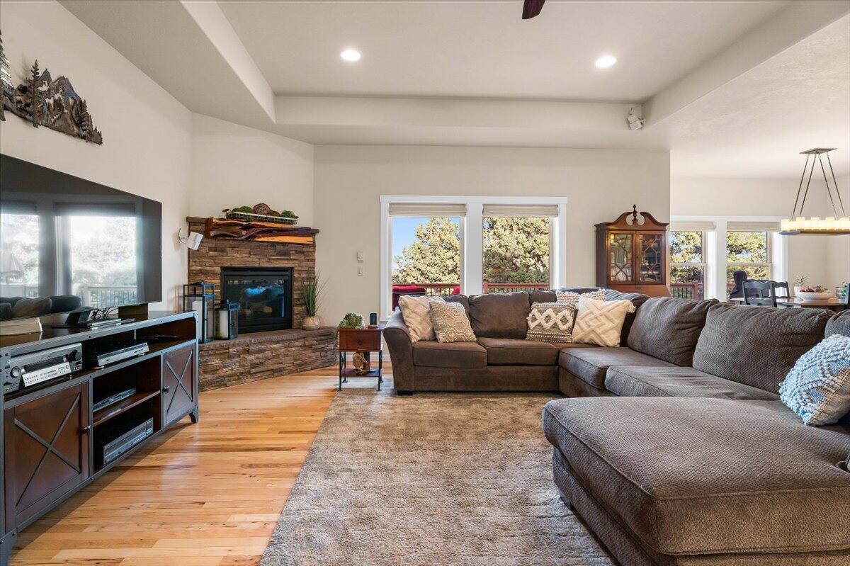 Eagle Crest - Residential