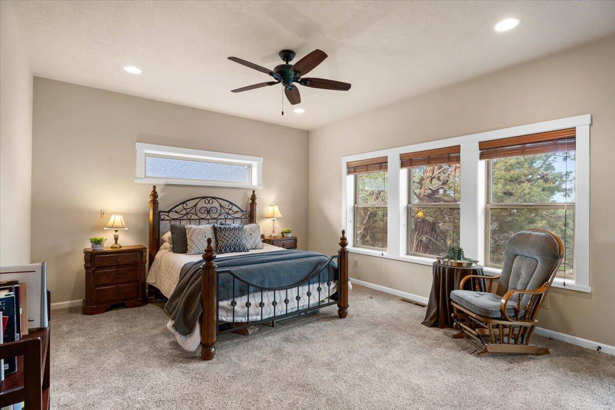 Eagle Crest - Residential