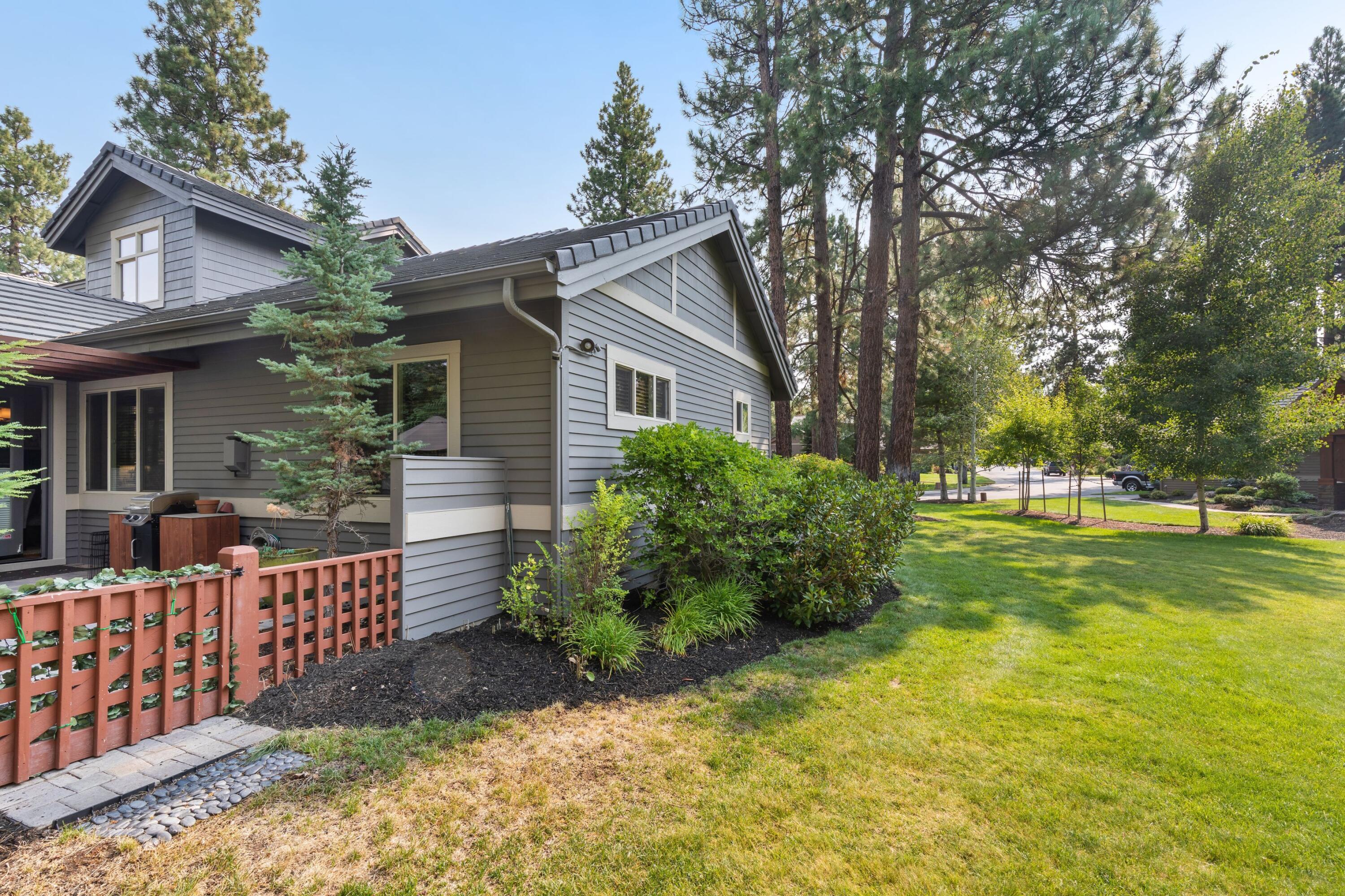 Broken Top - Residential