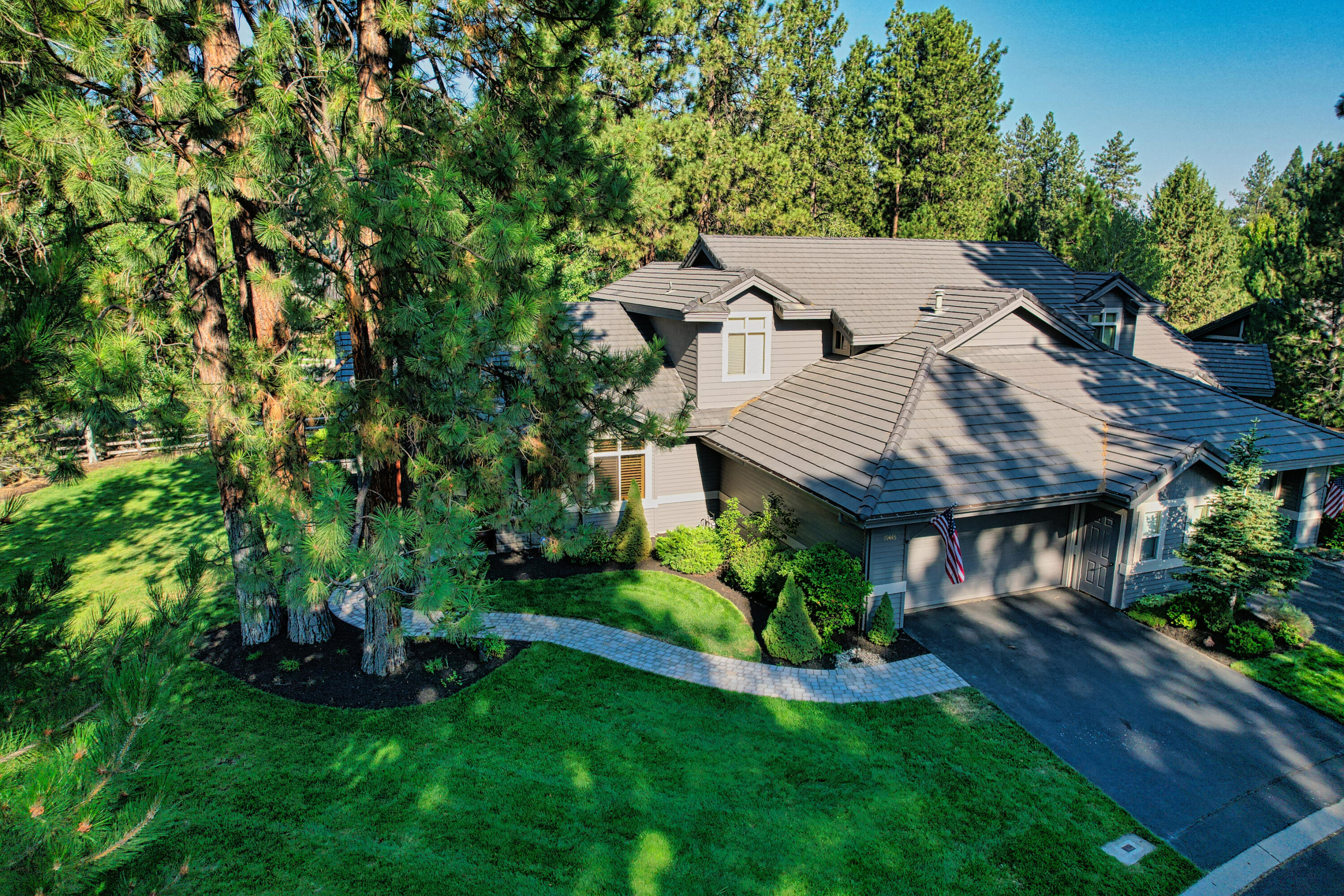 Broken Top - Residential