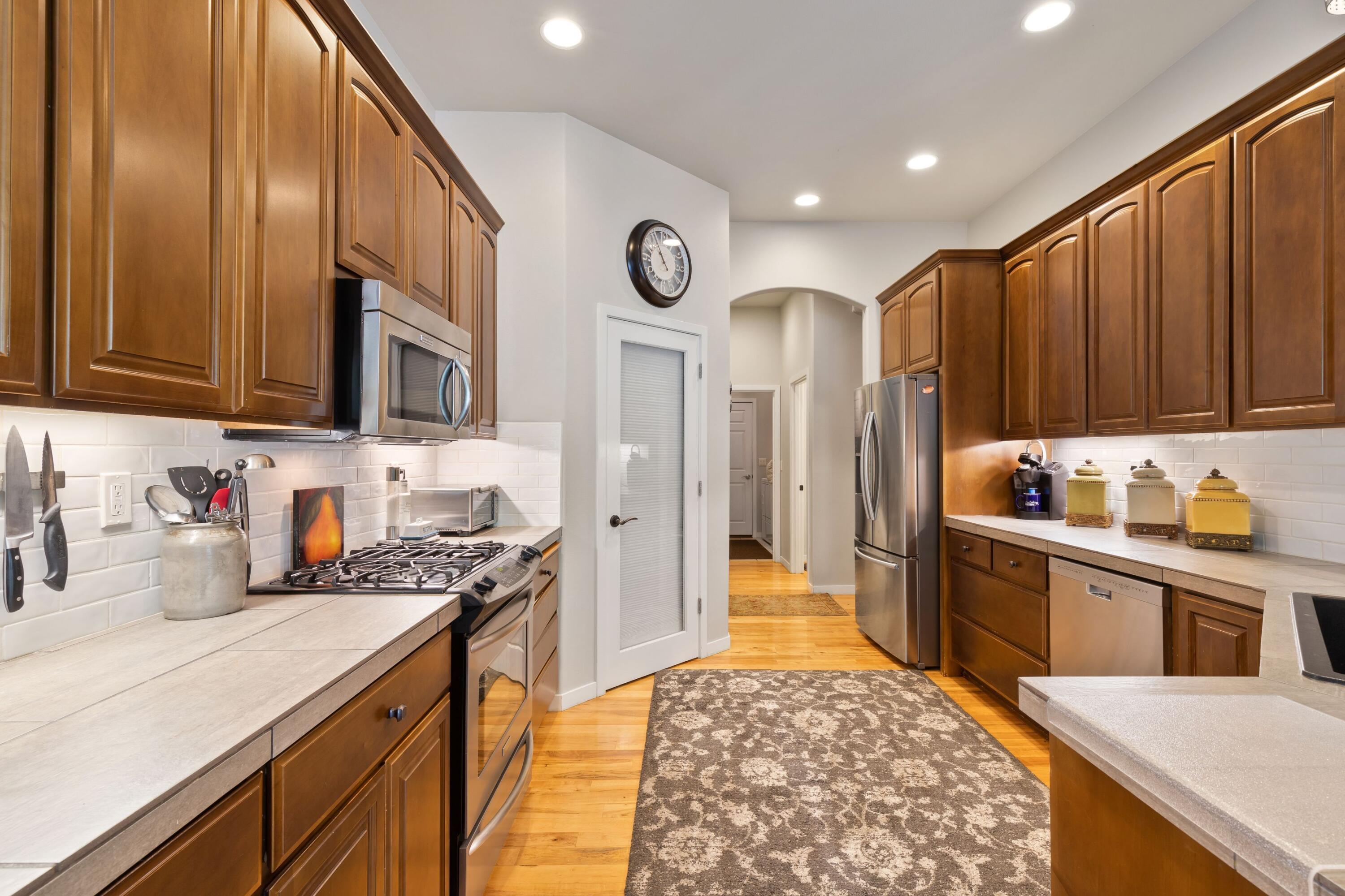 Broken Top - Residential