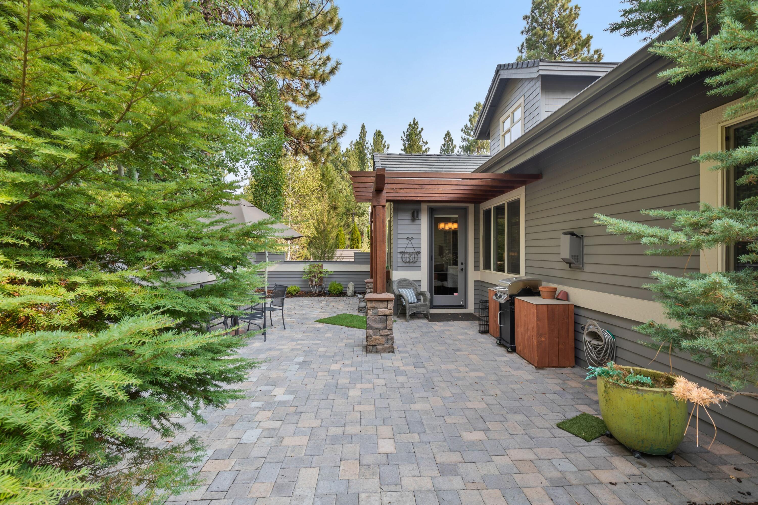 Broken Top - Residential