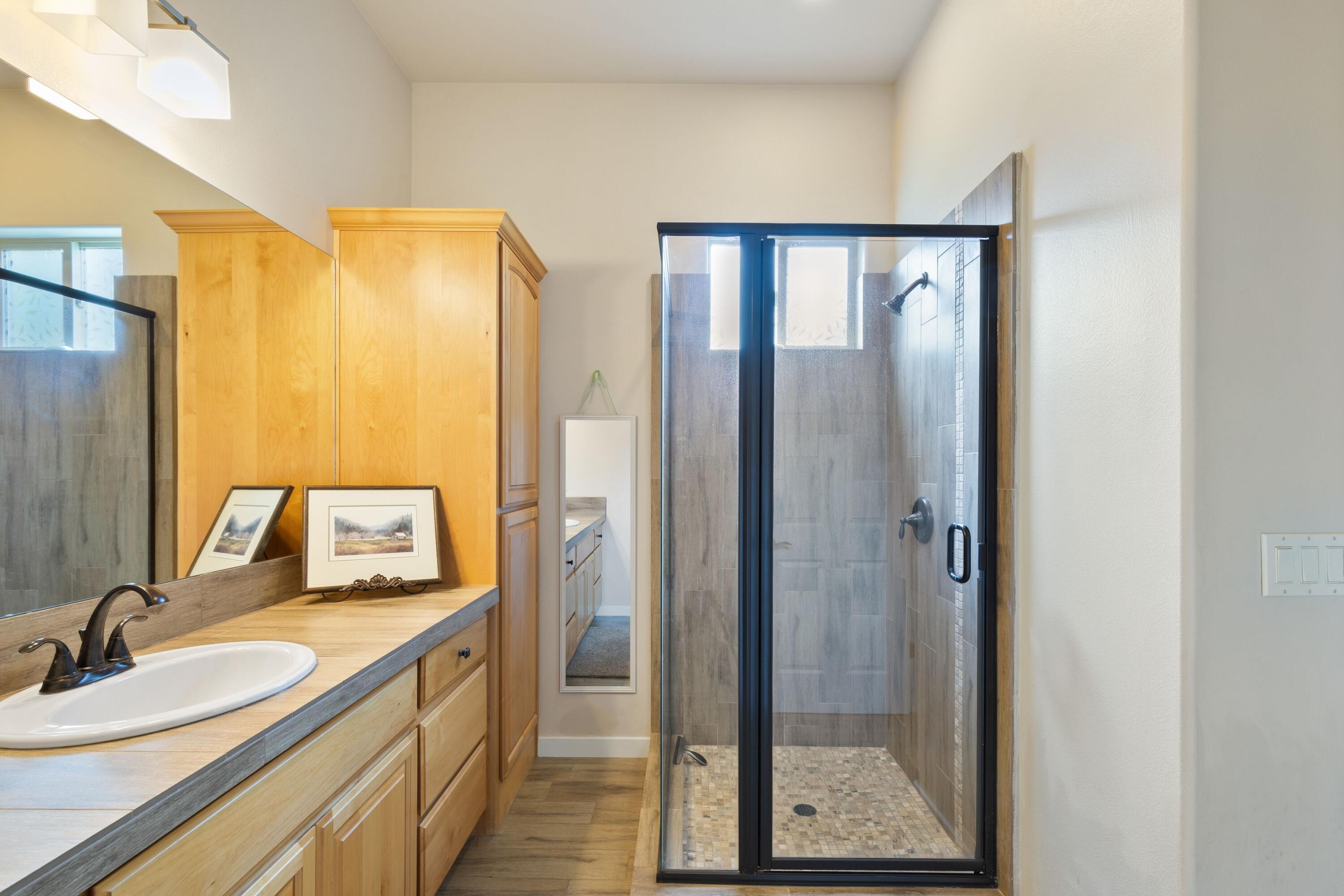 Broken Top - Residential