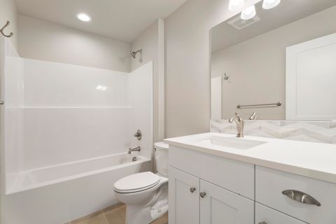 Tiny photo for 3937 SW Coyote Avenue #Lot 154, Redmond, OR 97756 (MLS # 220210392)