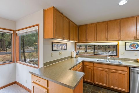 Tiny photo for 13692 Owls Clover, RH9, Black Butte Ranch, OR 97759 (MLS # 220210691)