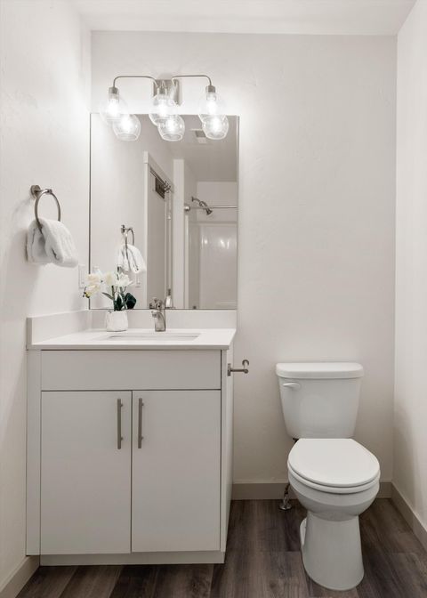 Tiny photo for 550 NW 28th Court, Redmond, OR 97756 (MLS # 220212461)