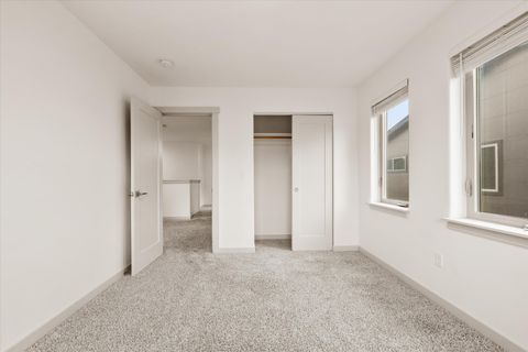 Tiny photo for 550 NW 28th Court, Redmond, OR 97756 (MLS # 220212461)