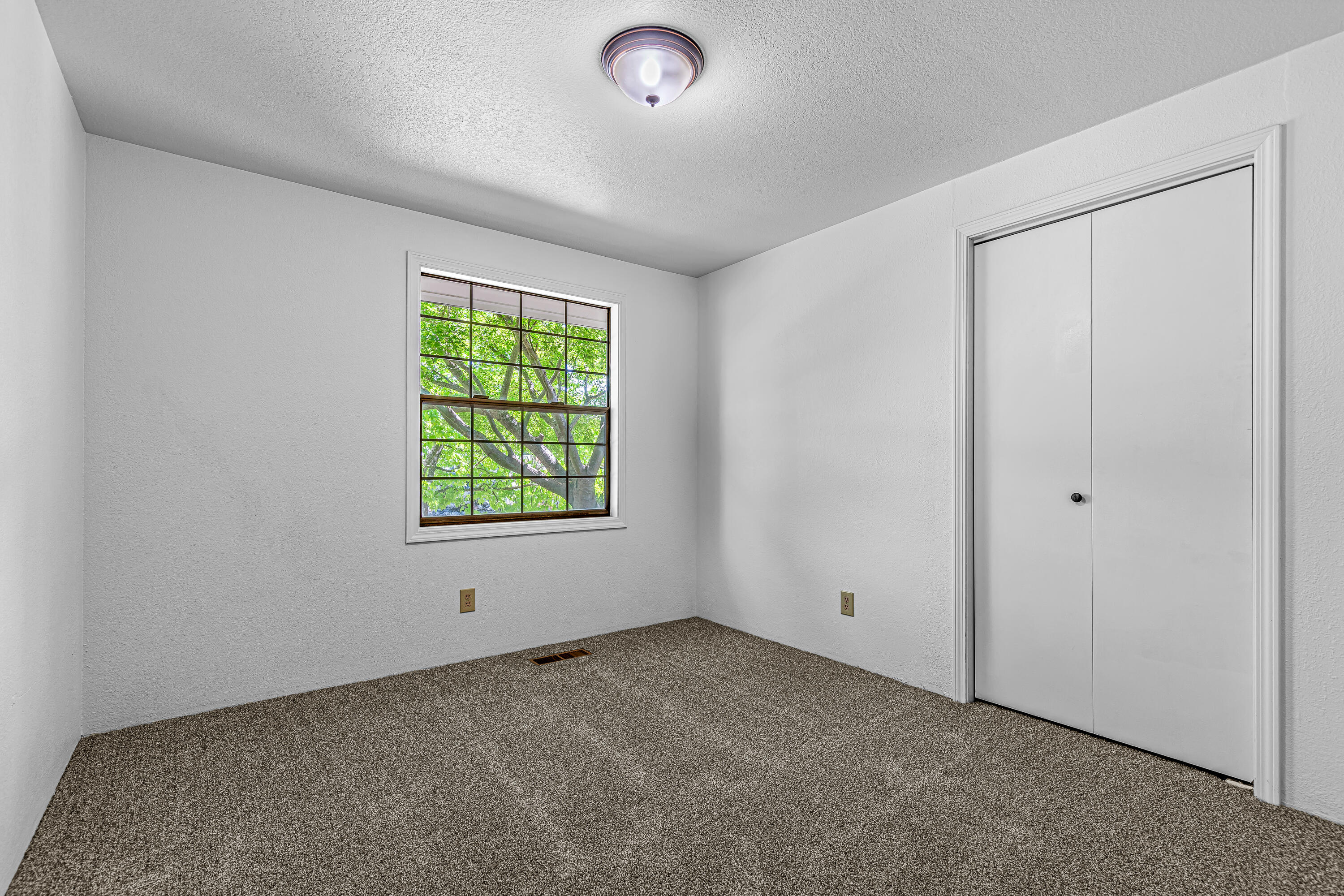 Montcrest Villa - Residential