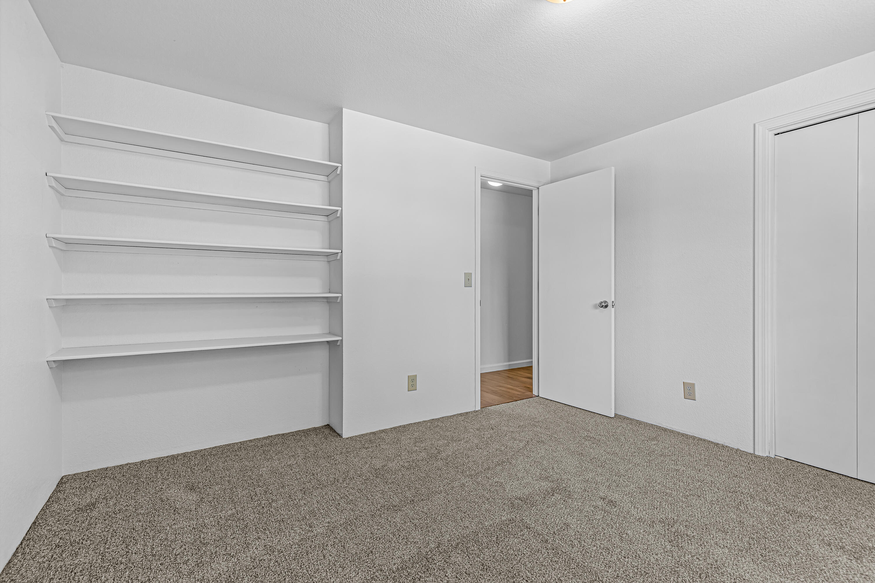 Montcrest Villa - Residential