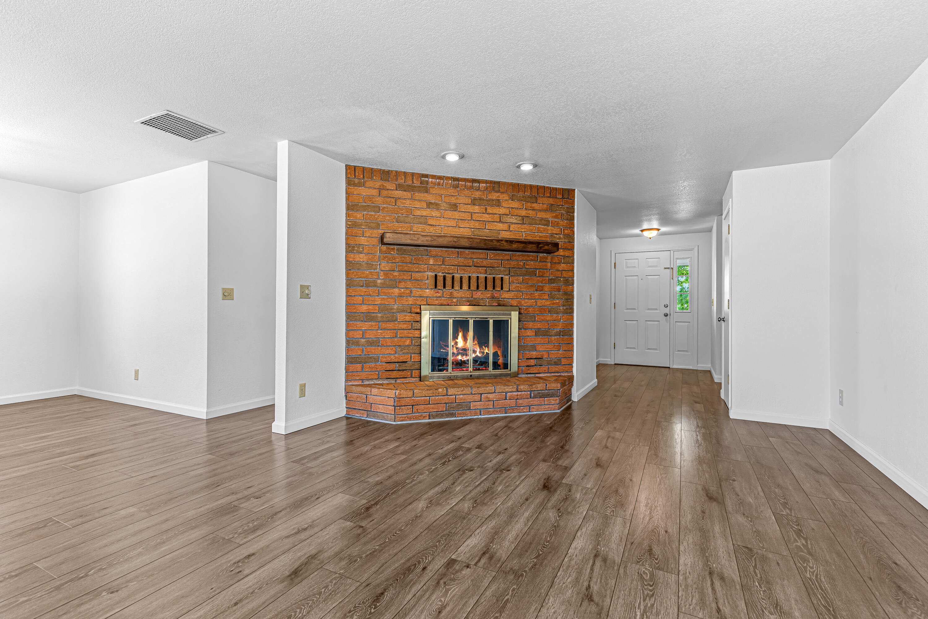 Montcrest Villa - Residential