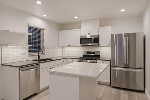 Tiny photo for 775 NE Franklin Avenue, Bend, OR 97701 (MLS # 220214204)