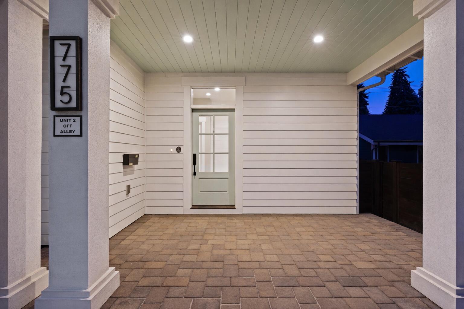 775 NE Franklin Avenue