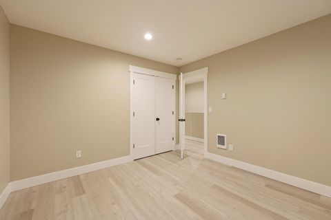 Tiny photo for 775 NE Franklin Avenue, Bend, OR 97701 (MLS # 220214204)