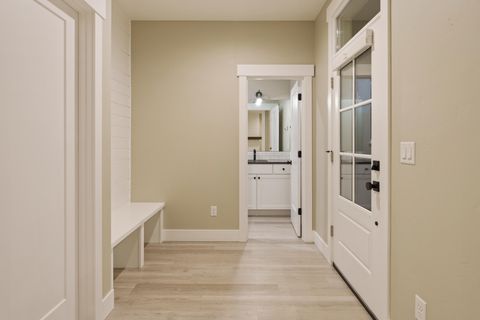 Tiny photo for 775 NE Franklin Avenue, Bend, OR 97701 (MLS # 220214204)