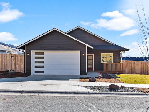 1168 West Ridge Drive Klamath Falls OR 97601