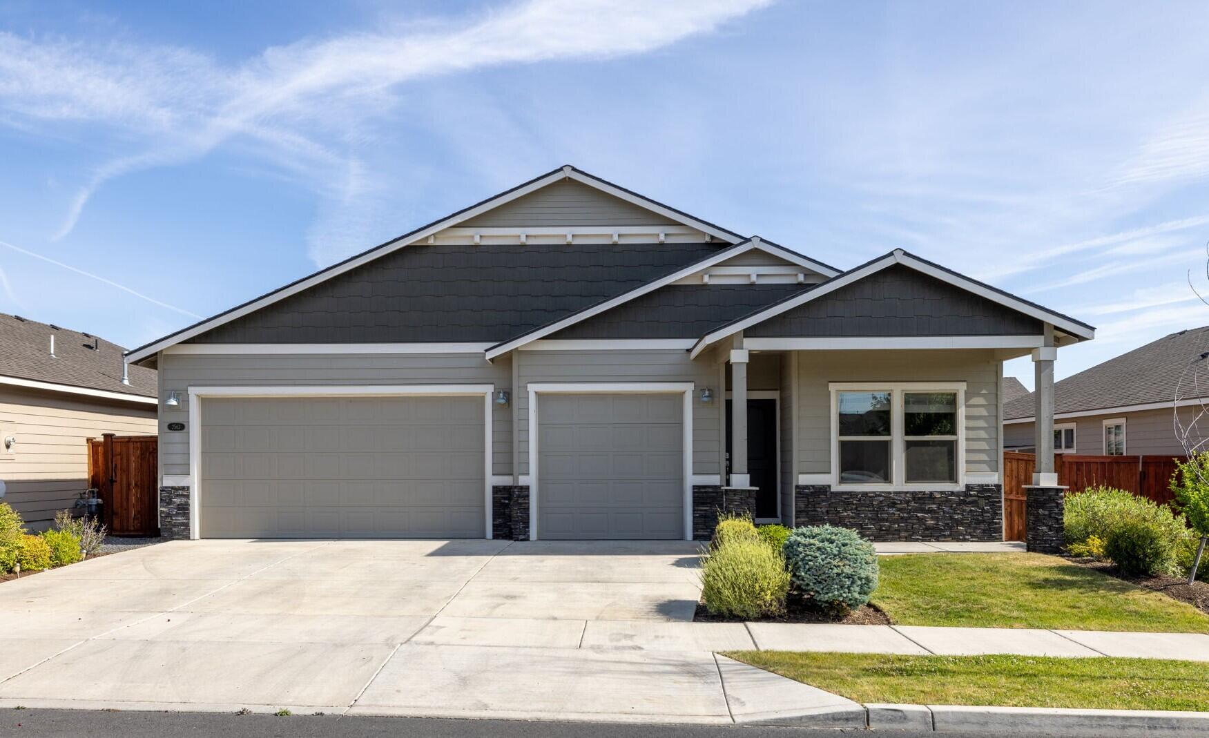 27 Elm - Residential