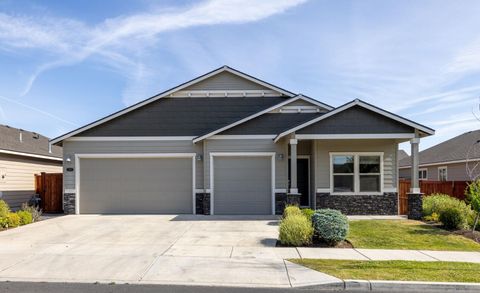 2563 NW Elm Place Redmond OR 97756