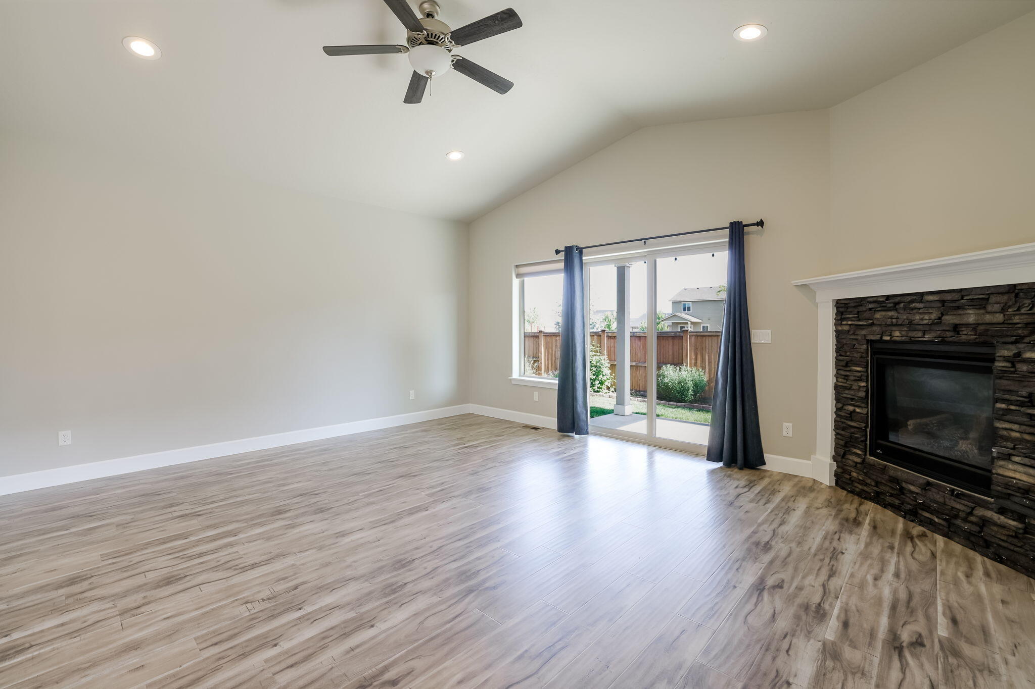 27 Elm - Residential