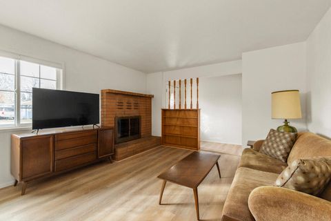 Tiny photo for 4003 Mazama Drive, Klamath Falls, OR 97603 (MLS # 220215062)