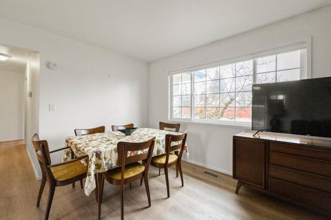 Tiny photo for 4003 Mazama Drive, Klamath Falls, OR 97603 (MLS # 220215062)