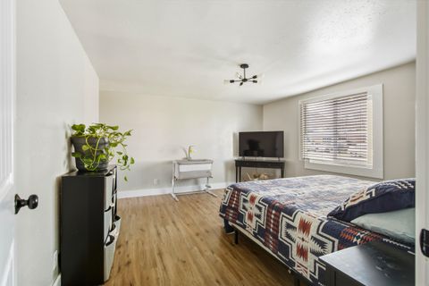 Tiny photo for 704 SE Elm Street, Prineville, OR 97754 (MLS # 220213115)